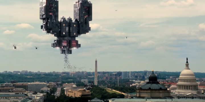 is-pixels-the-live-action-futurama-movie-space-invaders-in-the-pixels-movie-trailer-321814