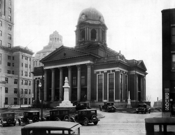 A NEW LOCATION: The 1903 Buncombe County Courthouse faced College St. It was the city's seventh courthouse and this photo. This photo is believed to have been taken between 1927-1929, just before it was torn down.