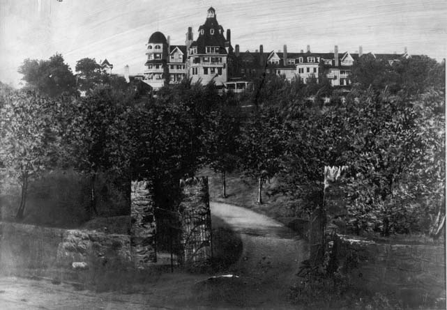 ON THE HILL: The original Battery Park Hotel was built on a hill that stood 125 feet above the downtown square. 