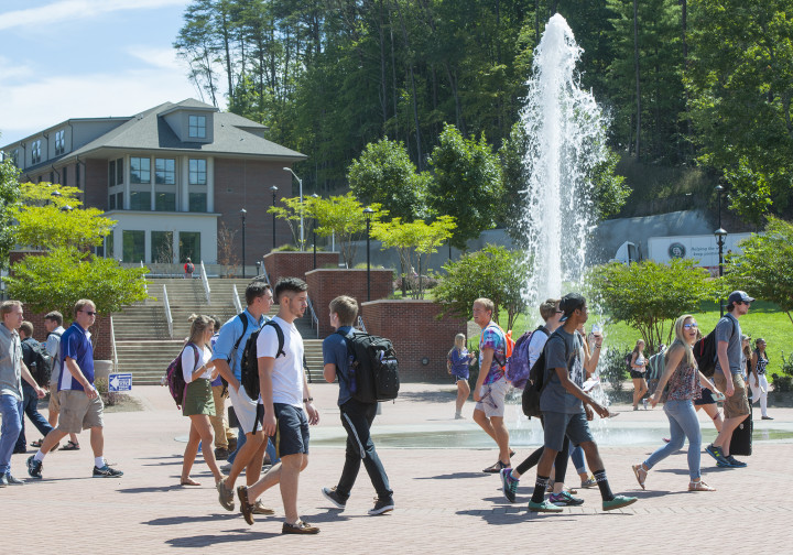 Western Carolina University breaks freshman and total enrollment
