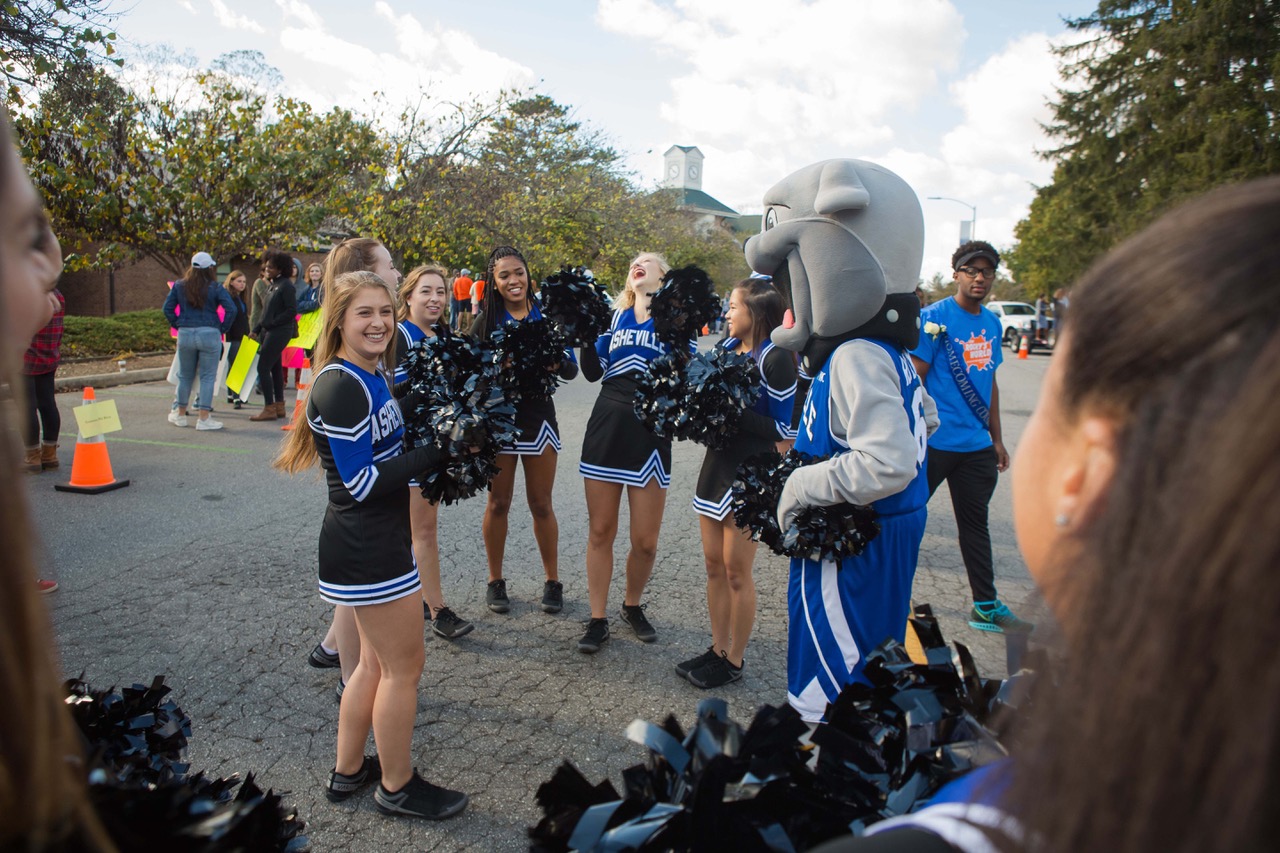 Calling all bulldogs UNC Asheville & family weekend